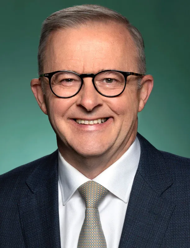 Australian Prime Minister Anthony Albanese, official portrait.